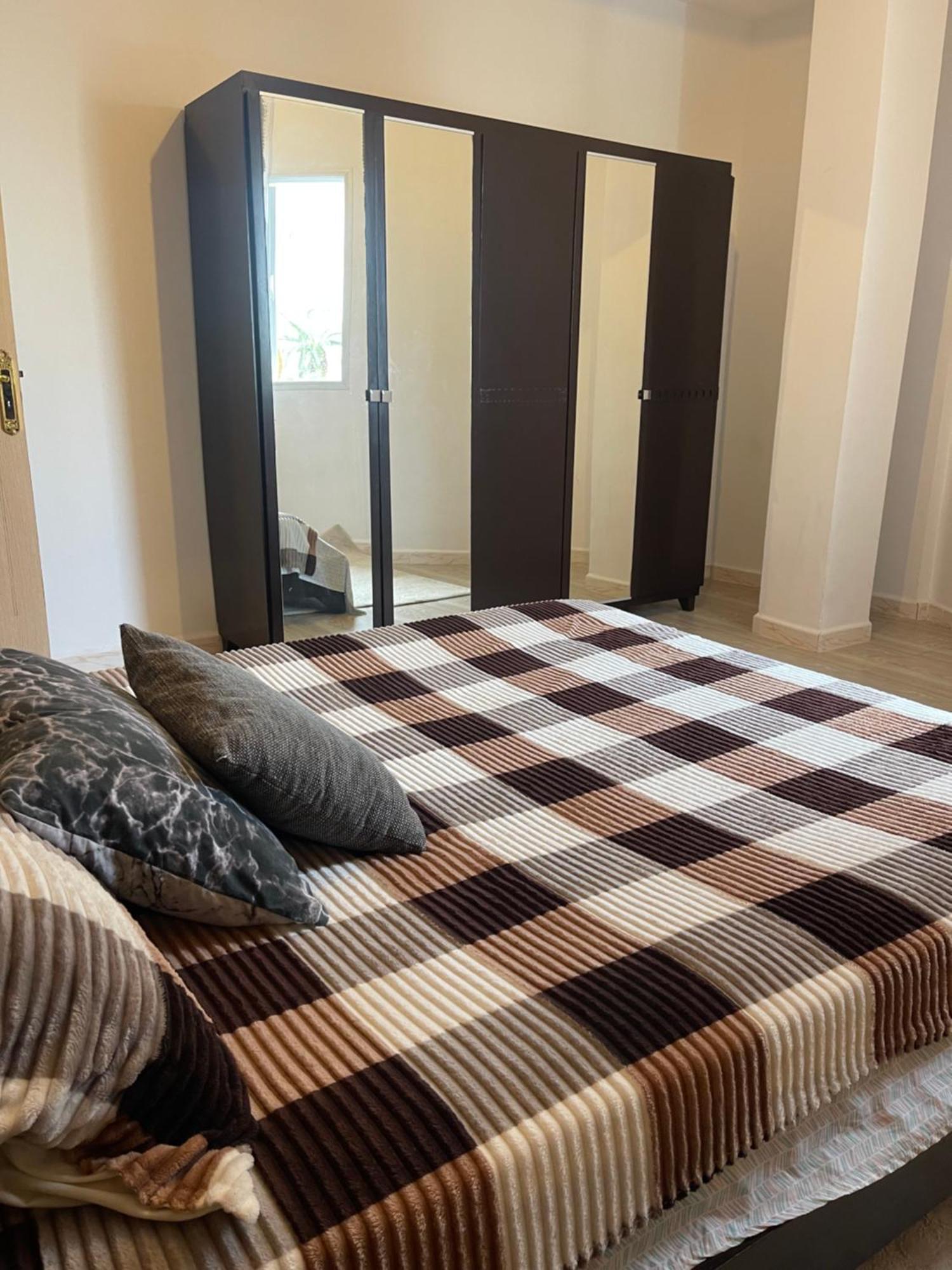 Ezzahra Cosy Furnished Appartment מראה חיצוני תמונה